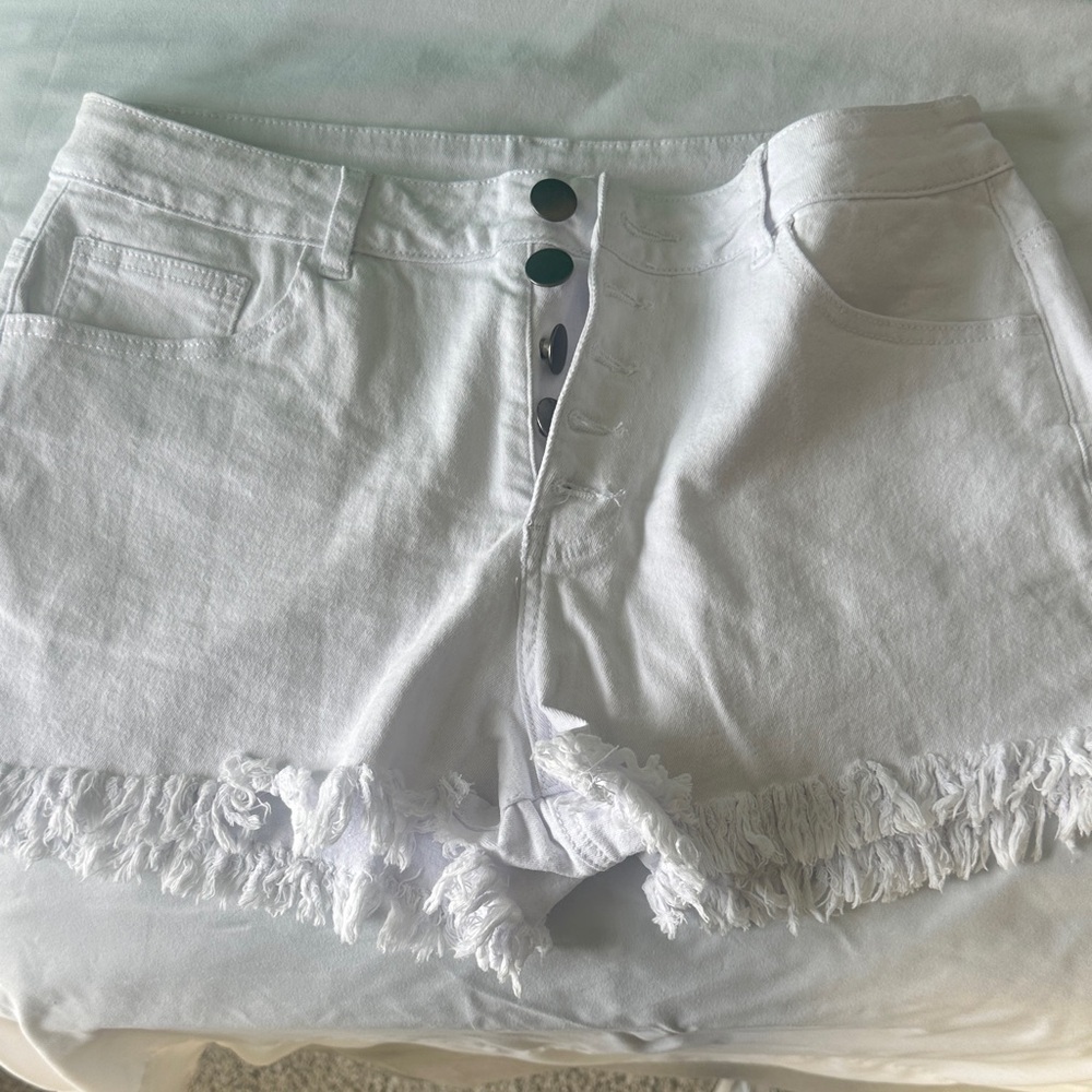 White Frayed Hem Women's Denim Shorts